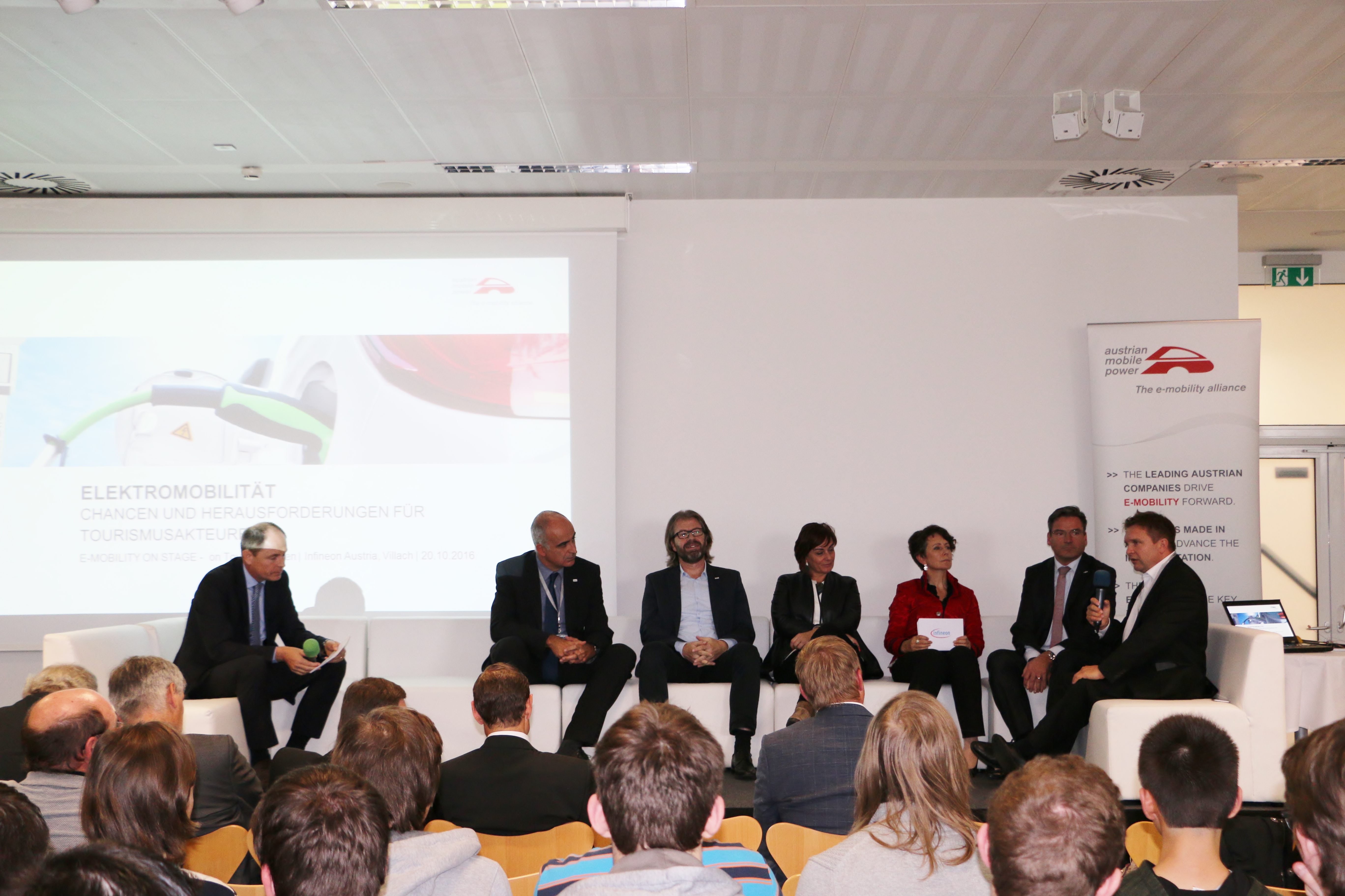 (c) Austrian Mobile Power